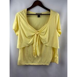 Women’s Venezia Size 14/16 Butter Yellow Short Sleeve Blouse